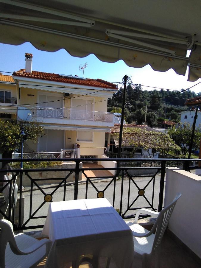 Chrusanthi'S Apartment Nea Skioni Exterior photo